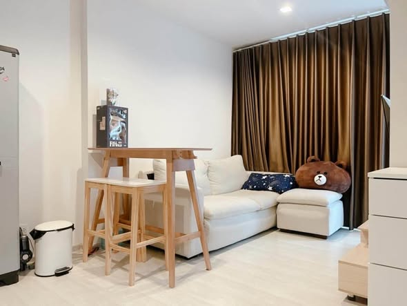 living room and bedroom of Life Sukhumvit 48