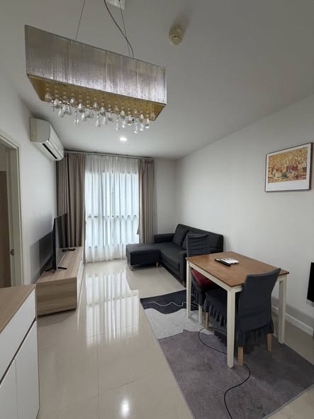 living room and bedroom of Life Sukhumvit 48