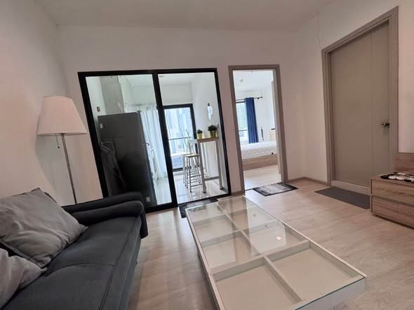 living room and room interior of Life Sukhumvit 48
