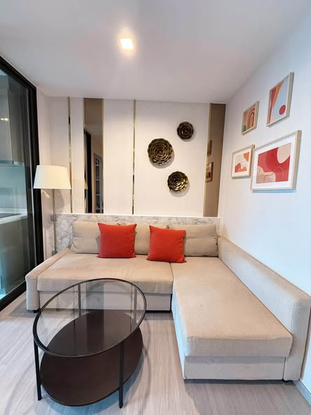 living room of Life Sukhumvit 62