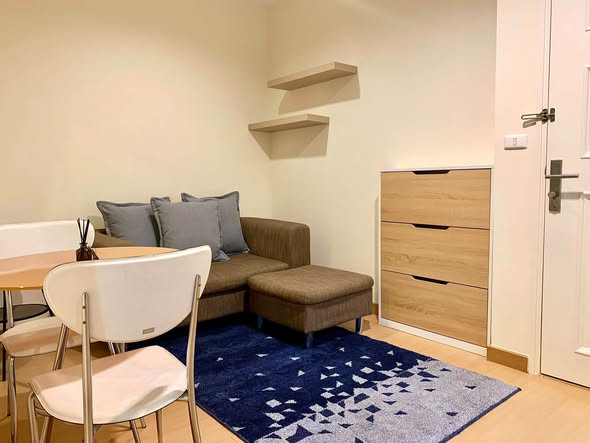 room interior of Life @ Sukhumvit 65