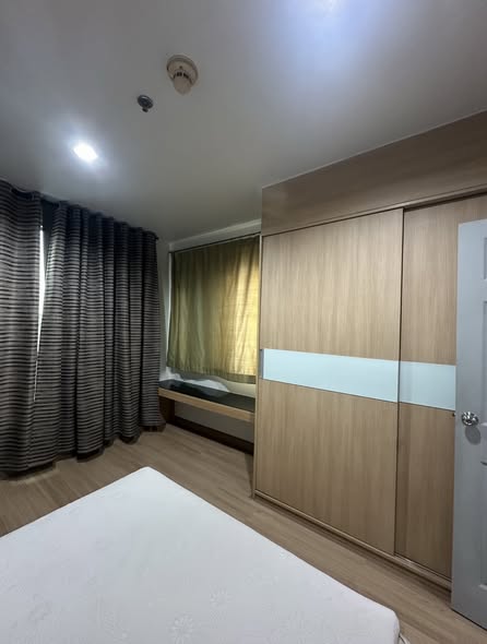 bedroom and room interior of Life@Ratchada-Huai Khwang