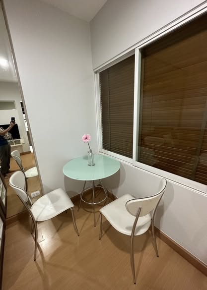 room interior of Life@Ratchada-Huai Khwang