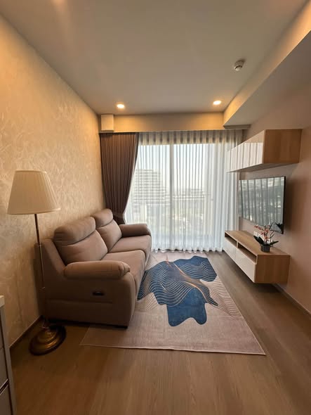 living room and bedroom of วิสซ์ดอม เดอะ ฟอเรสเทียส์