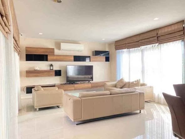living room and bedroom of เศรษฐสิริ กรุงเทพกรีฑา