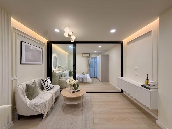 living room and bedroom and room interior of บ้านพระยาภิรมย์ อาคาร บี