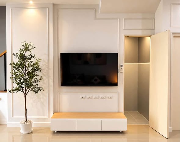 living room and room interior of บ้านรีโนเวท