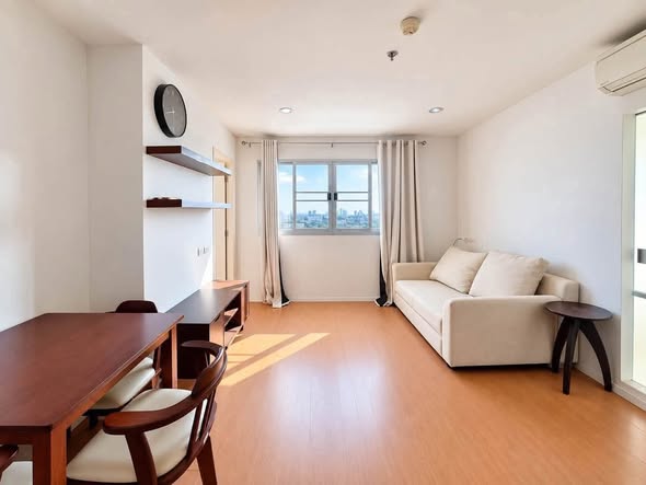 living room of Lumpini Condo Town North Pattaya-Sukumvit