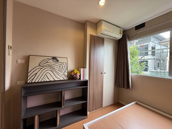 bedroom and room interior of Lumpini Condo Town Ram Inthra-Lat Pla Khao 2