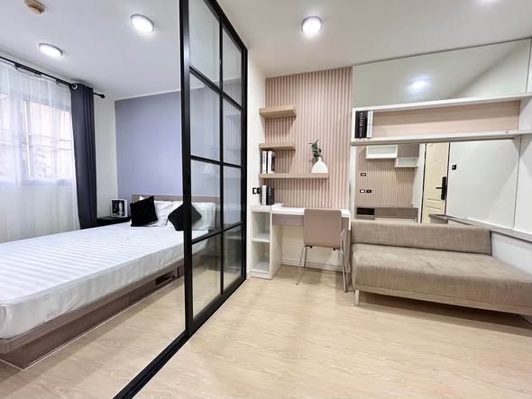 bedroom of Lumpini Condotown Bangkhae