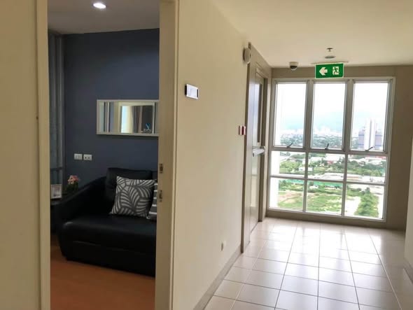 room interior of Lumpini Mega City Bang Na
