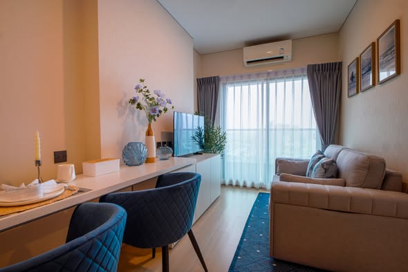 bedroom and living room of Lumpini Park Phahon32
