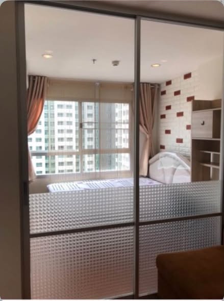 bedroom and room interior of Lumpini Park Phetkasem 98