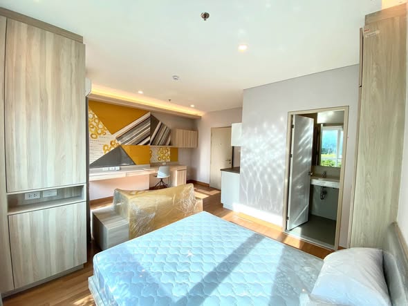bedroom and room interior of Lumpini Park Vibhavadi-Chatuchak