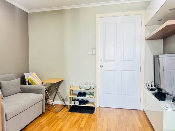 living room of Lumpini Place Rama 4 – Kluai Nam Thai