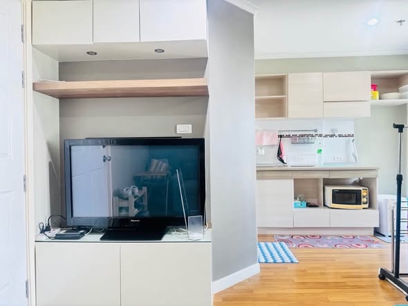 living room and room interior of Lumpini Place Rama 4 – Kluai Nam Thai