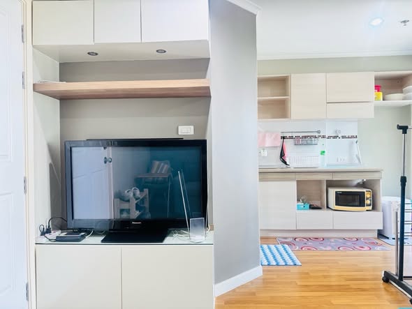 living room and room interior and kitchen of Lumpini Place Rama 4 – Kluai Nam Thai
