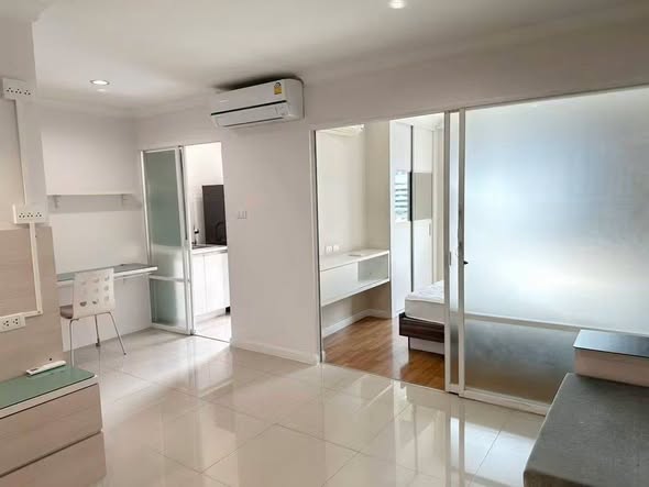 bedroom of Lumpini Place Rama 9 – Ratchada
