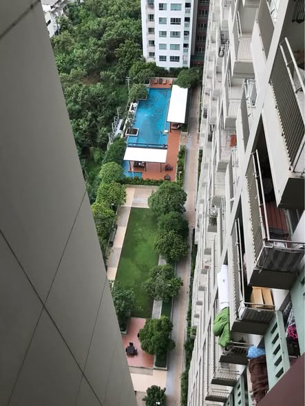 pool of Lumpini Place Rama 9 – Ratchada