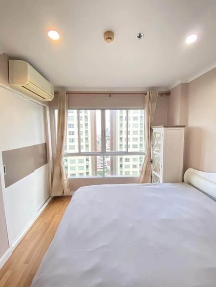 bedroom of Lumpini Place Ratchayotin
