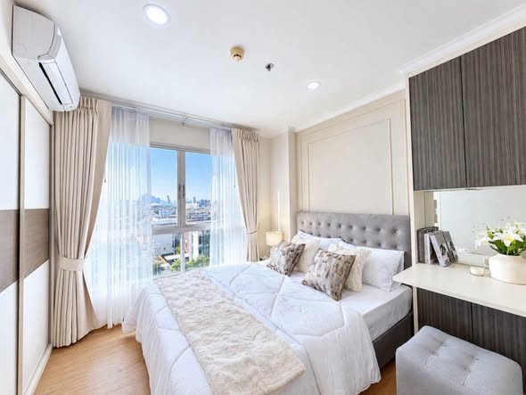 bedroom of Lumpini Place Ratchayotin