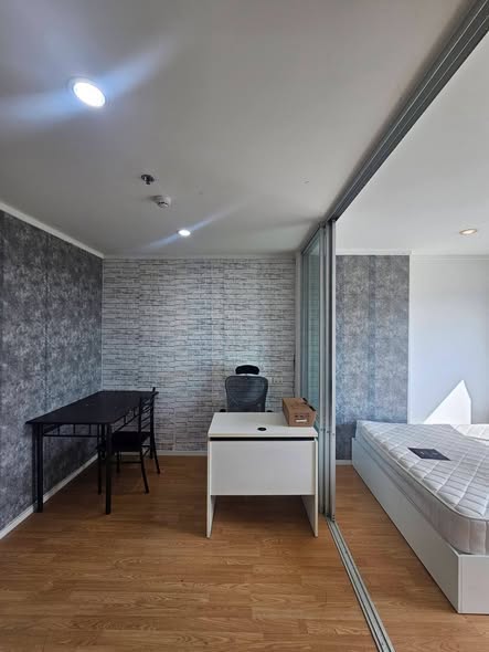 bedroom of Lumpini Place Srinagarindra – Hua Mak Station