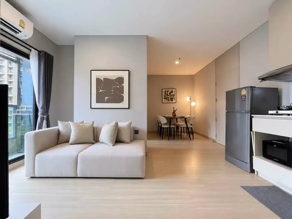living room of Lumpini Suite Phetchaburi – Makkasan