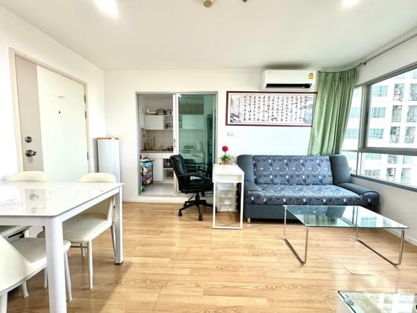 living room of Lumpini Ville Naklua – Wong Amat BuildingC