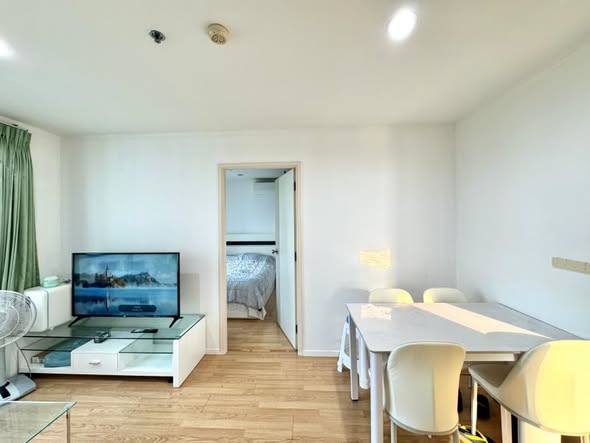 living room and bedroom of Lumpini Ville Naklua – Wong Amat BuildingC