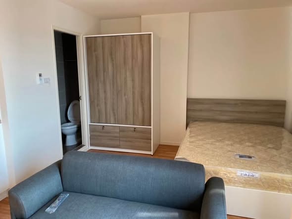 bedroom and room interior of Lumpini ville Sukhumvit 101/1