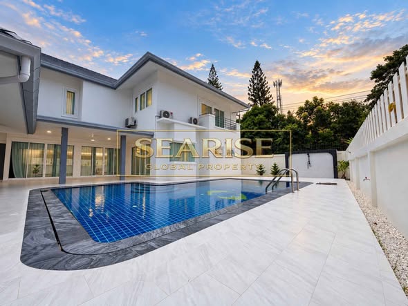 pool of Luxurious Pool Villa 4 Bedrooms 250 Sqm