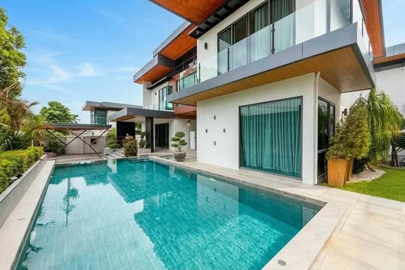 pool of LUXURY PRIVATE POOL VILLA