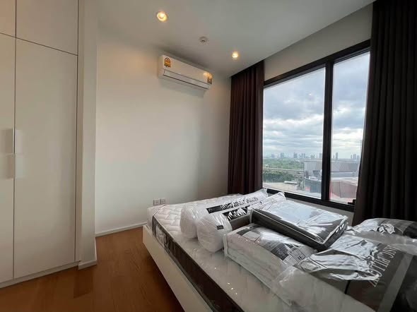 bedroom and room interior of M Ladprao