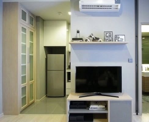 bedroom and living room of M Thonglor 10