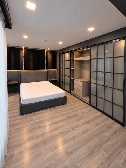 bedroom and room interior of Maestro 19 Ratchada19 – Vipha