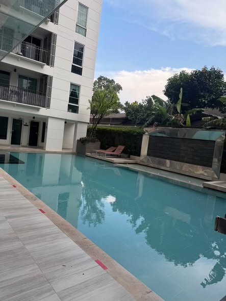 pool of Maestro 39 Sukhumvit 39