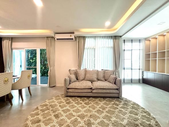 bedroom and living room of Manthana Bangna – Wongwean
