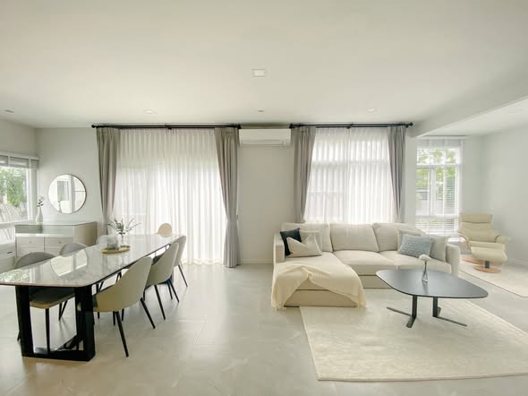 living room and room interior of Manthana Bangna – Wongwean
