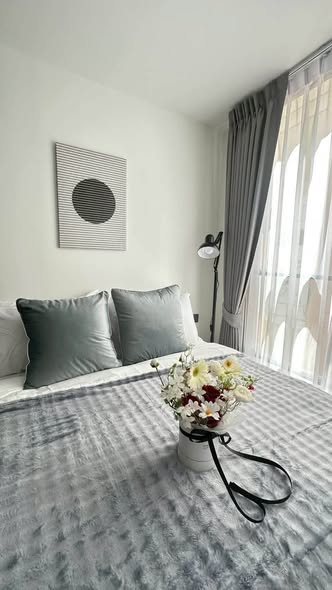 bedroom and living room of Maroon Ratchada 32 (สำนักงานขาย)