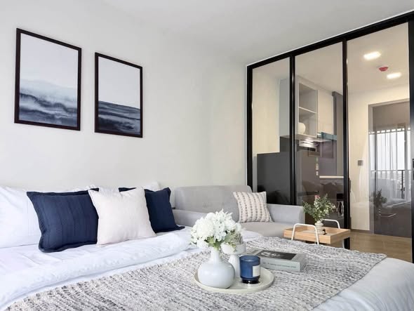 bedroom and living room and room interior of Maroon Ratchada 32 (สำนักงานขาย)