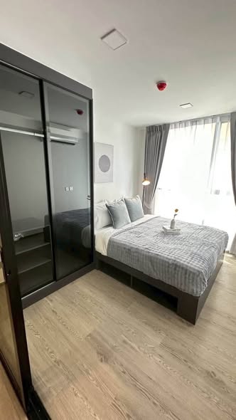 bedroom and room interior of Maroon Ratchada 32 (สำนักงานขาย)