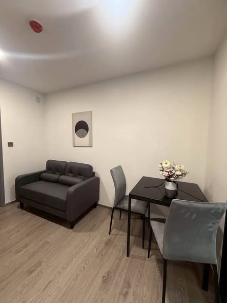 living room of Maroon Ratchada 32 (สำนักงานขาย)