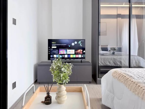 living room and bedroom and room interior of Maroon Ratchada 32 (สำนักงานขาย)