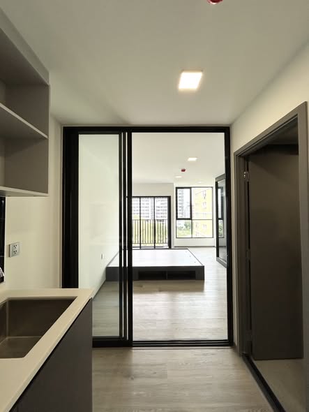 room interior of Maroon Ratchada 32 (สำนักงานขาย)