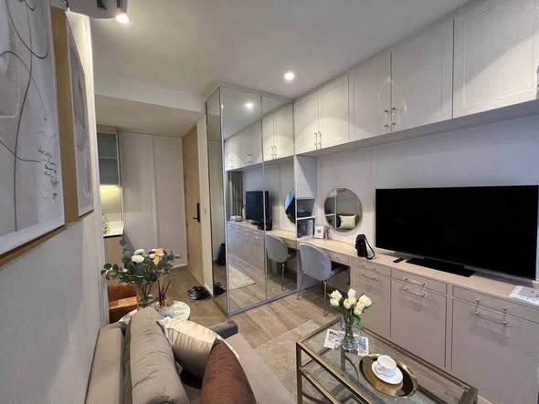 living room of MARU Ekkamai 2