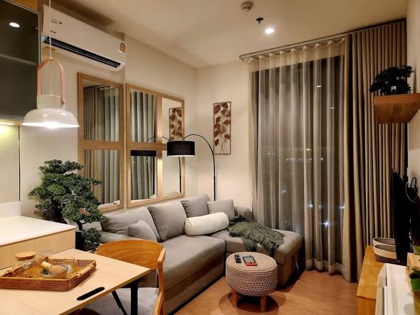 living room of MARU Ekkamai 2