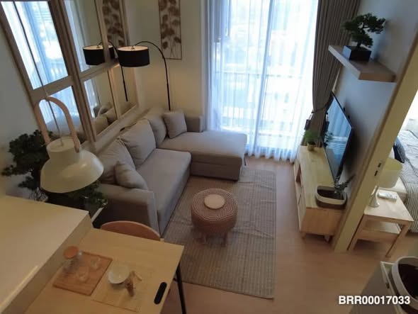 living room of MARU Ekkamai 2