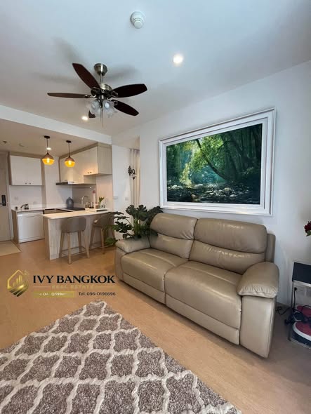 living room and room interior of MARU Ekkamai 2