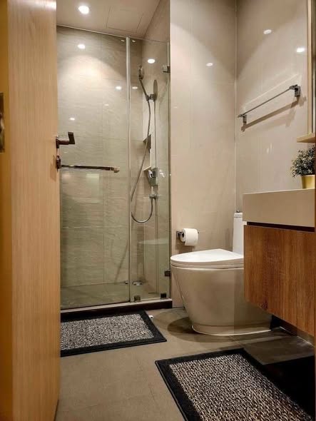 room interior and bathroom of MARU Ekkamai 2
