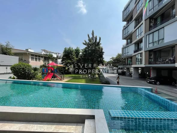 pool of Mattani Suites